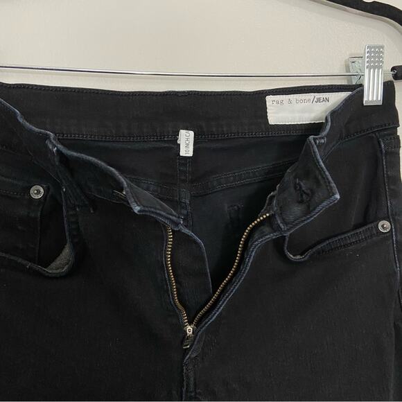 Rag & Bone 10 Inch Capri Jean Distressed Raw Hem Black Size 28 - Picture 8 of 13